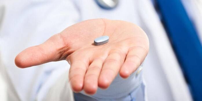 Τα αντιβιοτικά συνταγογραφούνται από γιατρό ως βάση για τη θεραπεία της οξείας προστατίτιδας στους άνδρες